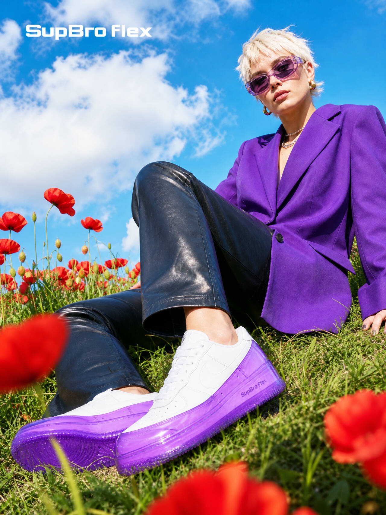 SUPBRO FLEX purple campaign in a poppy field